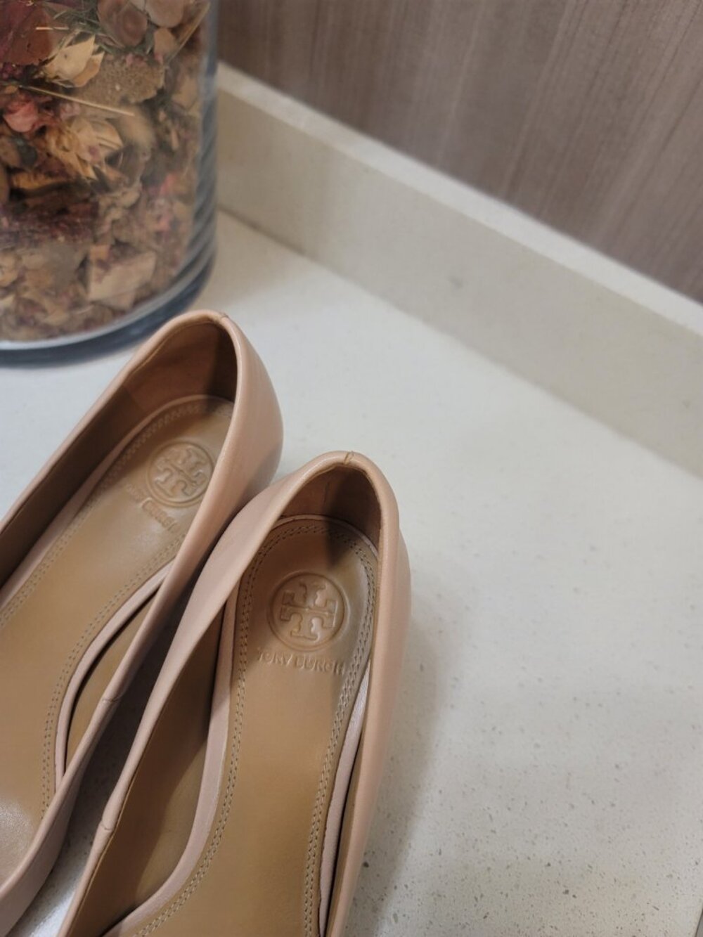 Tory Burch Leather Chelsea 65MM Medallion Wedge In Pink Size 8 - Picture 9 of 10